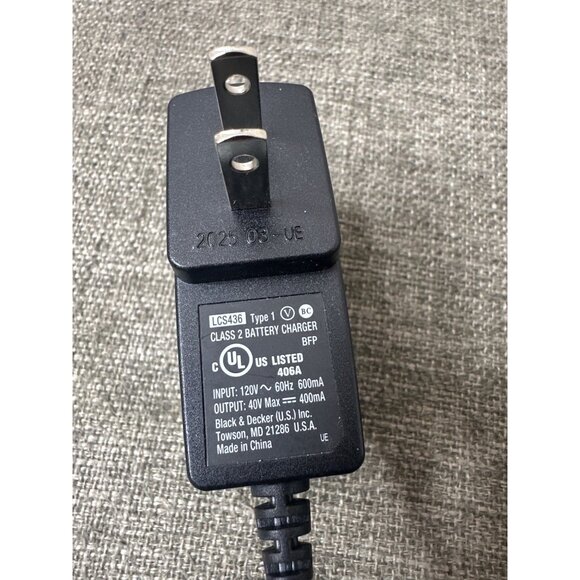 Genuine Black & Decker LCS436 40V Max Lithium-Ion Battery Charger - Picture 4 of 4